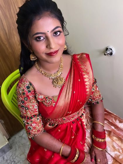 The client looks confident and beautiful in this timeless, traditional look.