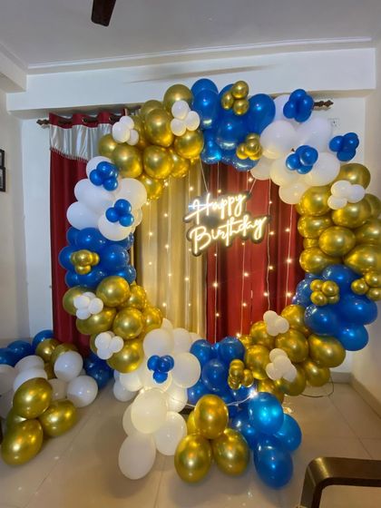 Birthday Balloon Arches & Backdrops photo 73