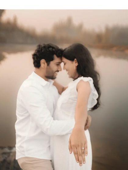 Bangalore Photographers - Pre-Wedding & Couple Photoshoots Earthy Elegance: Lakeside & Nature Shoots photo 6