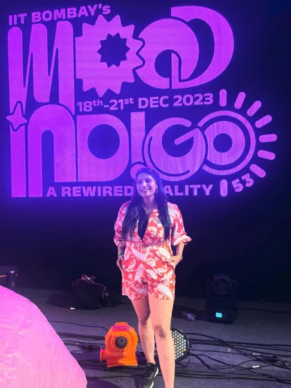 Standing on the iconic Mood Indigo stage at IIT Bombay after hosting for international artist Pink Sweats. The energy of this festival was absolutely electric.