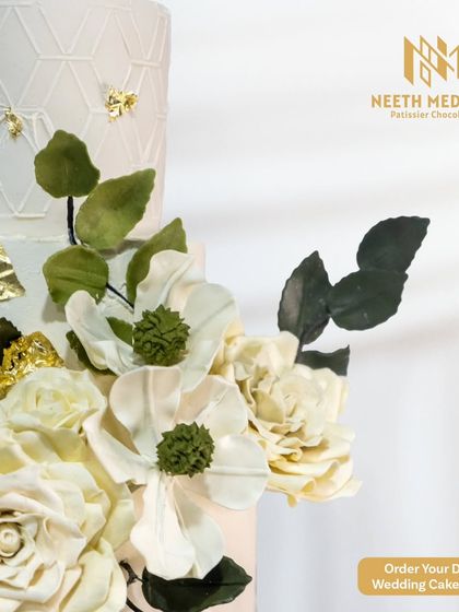 Neeth Medappa - Luxury Wedding & Engagement Cakes Handcrafted Floral Artistry photo 27
