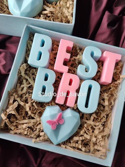 This "Best Bro" soap hamper is a great gift for Rakhi, but the idea can be customized for any occasion. I can create similar boxes for your groomsmen or as a fun gift for a brother's milestone birthday.