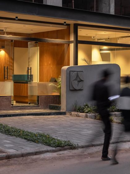 Compartment S4 - Architectural Design Dynamic Workspaces & Commercial Hubs photo 15