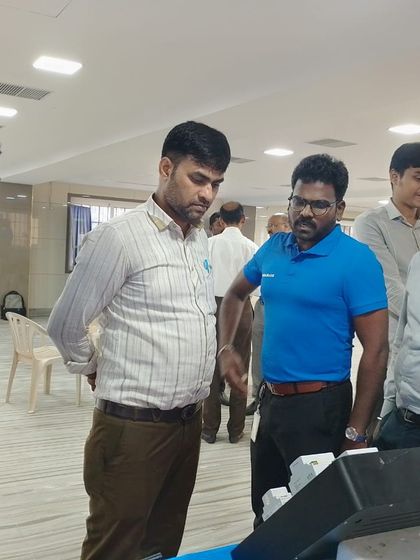My team member providing a live product demo at the Elmeasure Retailer Meet in Chennai.