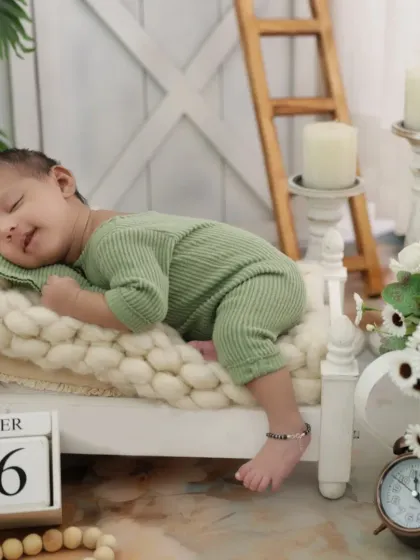 Newborn Dreams: The First Few Weeks photo 36