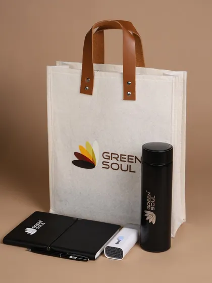 I love helping companies elevate their corporate gifting. This welcome kit for Green Soul includes a custom-branded tote bag, a sleek thermal flask, a power bank, and a personalized notebook and pen set.