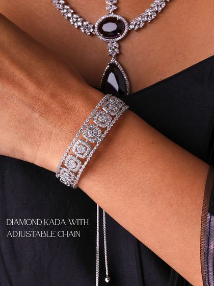 This Diamond Kada is designed for versatility. It features 2.5 carats of round-cut diamonds and is finished with an adjustable chain for a perfect, effortless fit on any wrist.