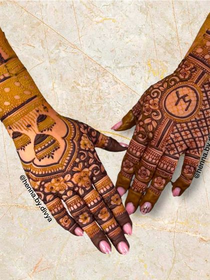 Elegant Back Hand & Minimalist Art photo 58