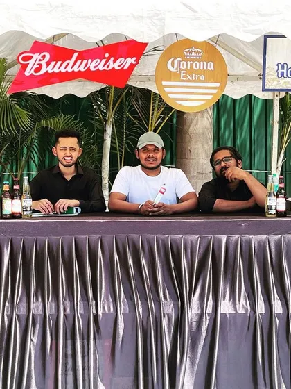 From corporate events to outdoor festivals, we've got the experience to manage any bar. Here's our team at a branded event, ready to serve a variety of popular beers and drinks.