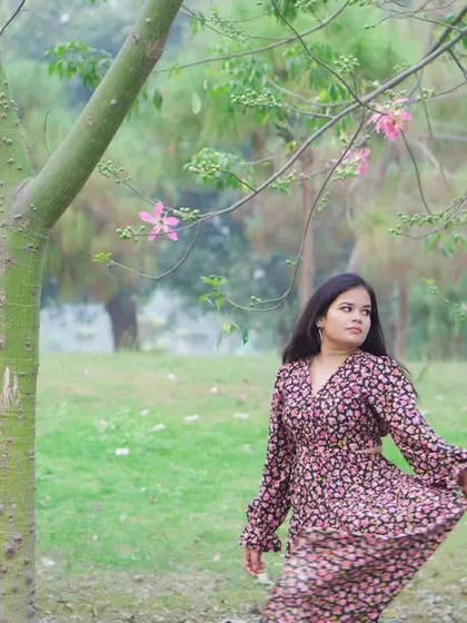 Using the natural landscape to frame a lovely candid shot. This style of pre-wedding photography focuses on movement and emotion.