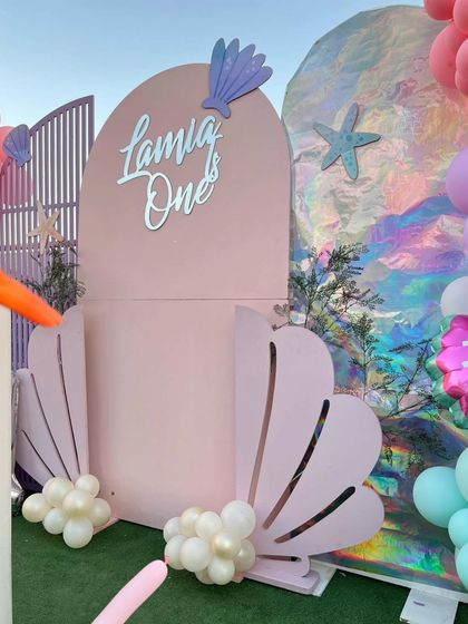 Enchanted Worlds: Gardens, Mermaids & Unicorns photo 23