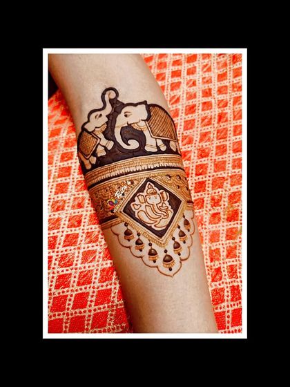 Full Bridal Mehendi (Hands & Feet) photo 12