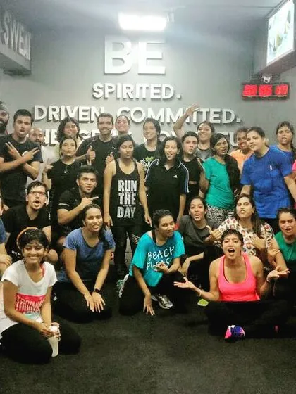 Mondays be like a killer Zumba party. The powerhouse moves and incredible energy in this class were pure magic. I feel blessed to dance with all of you.