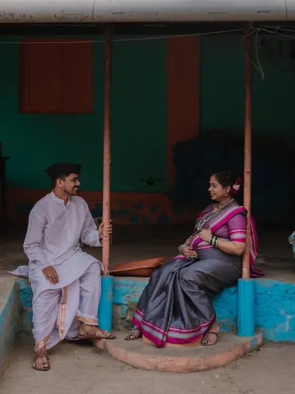 We can step back in time together. This retro, village-themed shoot was so special. Dressed in traditional attire on a rustic porch, we captured a feeling of nostalgia and the simple, profound beauty of starting a family.