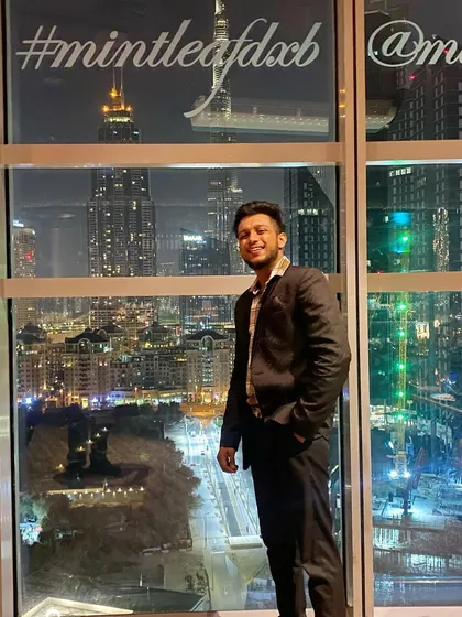 A photo from my gig at the Emirates Financial Towers, with the stunning Dubai skyline and Burj Khalifa in the background. We are experienced in performing at premium corporate venues and understand the level of professionalism required.
