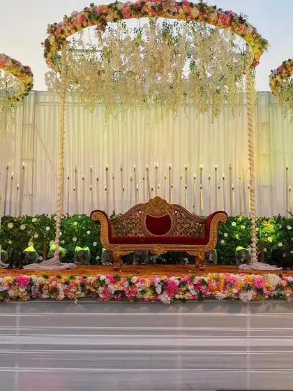 A centered view of the suspended floral ring stage, creating a balanced and sophisticated look.