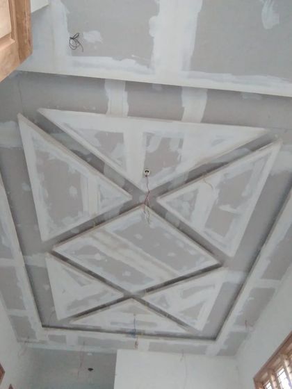 A duplicate of 117, showing the unfinished geometric ceiling from a different angle.