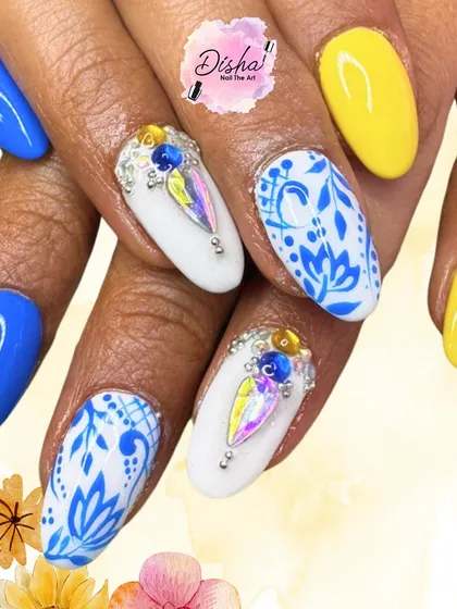 A vibrant and artistic set featuring bold blue and yellow. I hand-painted the intricate blue patterns and added stunning 3D jewels for a look inspired by royal blue pottery.