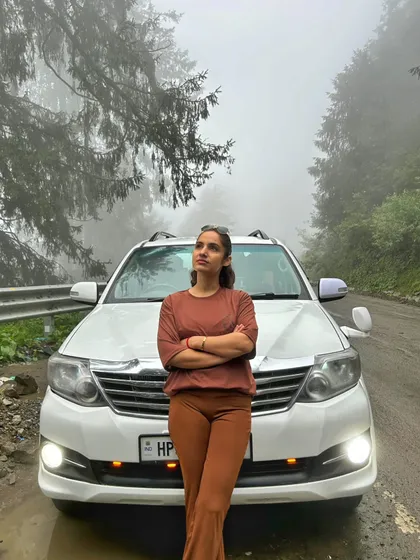 Another moment of sukoon on a foggy road. The mountains have a way of quieting the mind and bringing a deep sense of inner peace.
