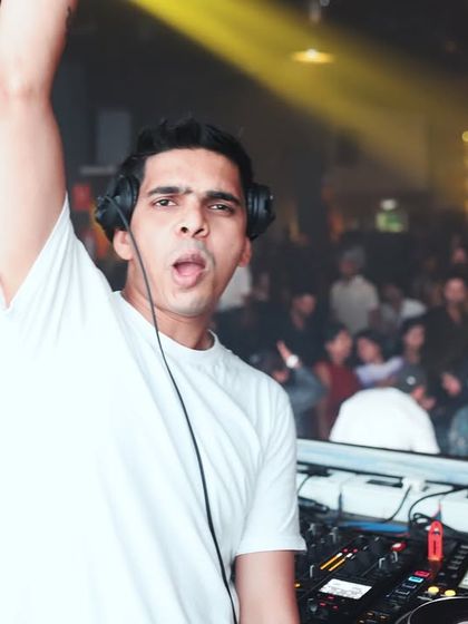 The Vibe: On The Decks & On The Floor photo 41