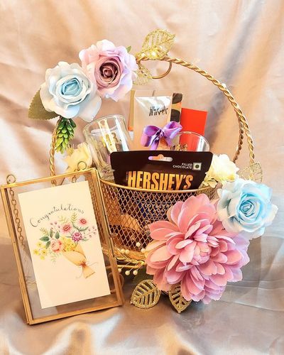 Personalized Gift Hampers