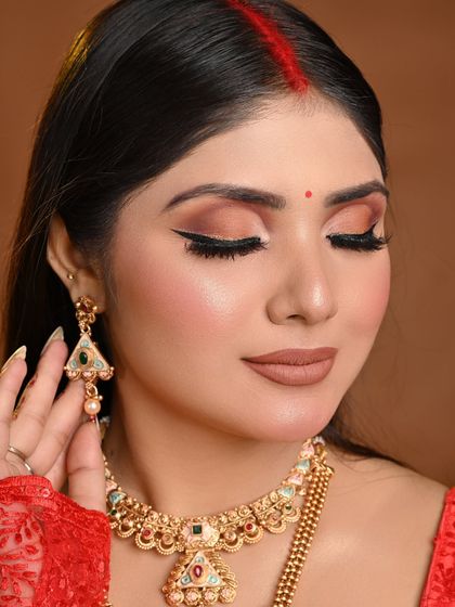 Manveen Kaur - Advanced Pro Makeup Course Student Portfolios: Bridal & Glam Looks photo 31