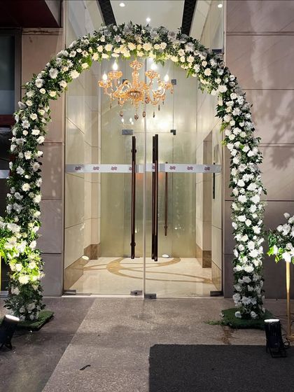 Unforgettable Entrances photo 17