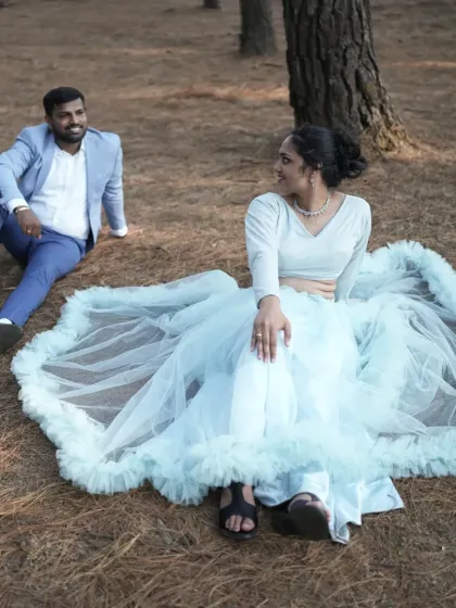 Dress Rental Buzz - Photoshoot Outfit Rental Couple & Pre-Wedding Outfits photo 12