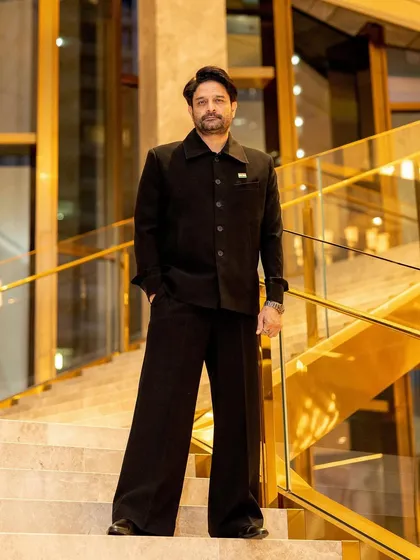 An actor par excellence. Jaideep Ahlawat in a custom all-black ensemble by Rachit Khanna for the IFFM awards, where he won Best Actor. The look is as powerful as his performance.