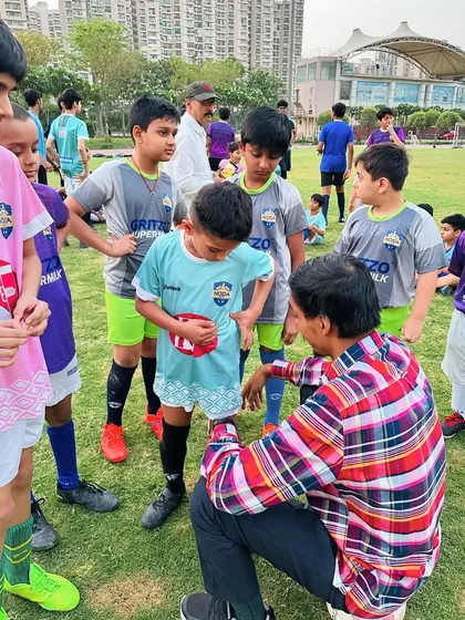 A young player getting assessed during our physiotherapy workshop. We provide access to expert advice to ensure our players stay fit.