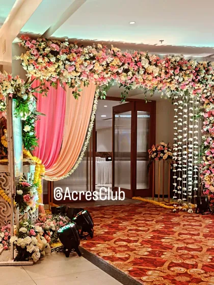 Dramatic Entrances & Key Moments photo 6