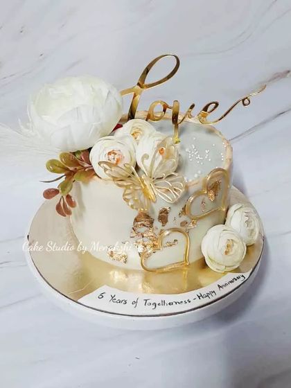 Cake Studio by Menakshi - Special Occasion Cakes Wedding & Engagement Cakes photo 19