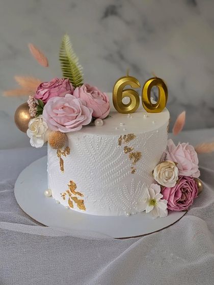 Elegant Milestone & Celebration Cakes photo 15
