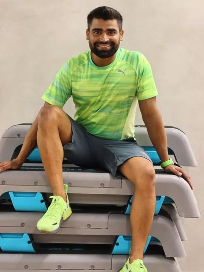 Morning comes whether you set the alarm or not. I choose to wake up and make the most of it with a positive attitude.