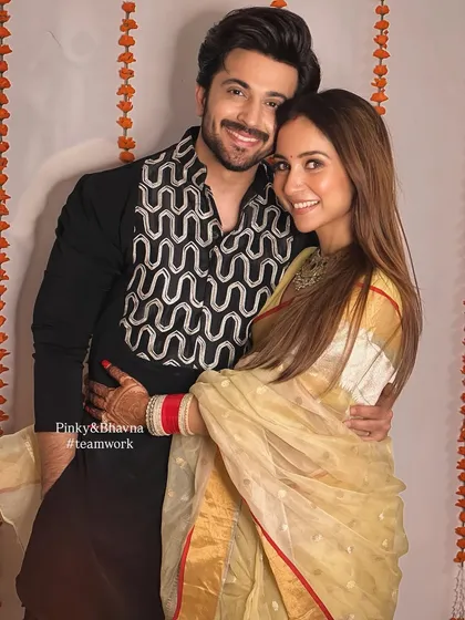 A beautiful couple celebrating Karwachauth. We are so happy our team could provide the mehndi for actress Anita Hassanandani for this special occasion.