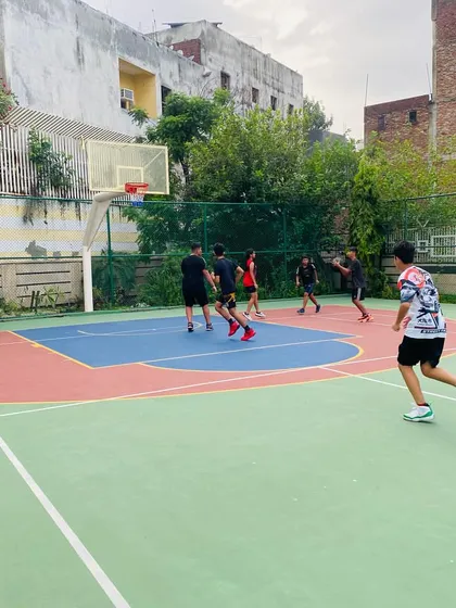 A player runs the offense.