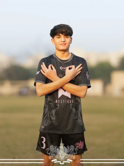 U17 Lion, showing his unique style.