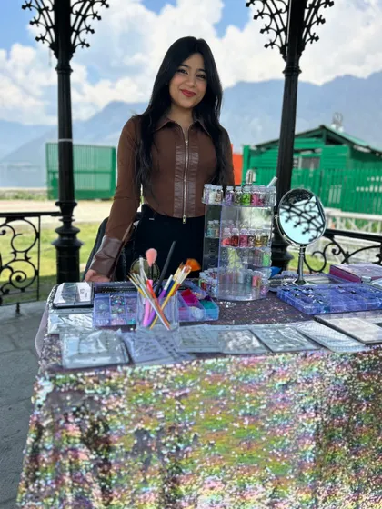 My setup is ready for any event, anywhere. Here I am at a beautiful destination event in the mountains, ready to paint.