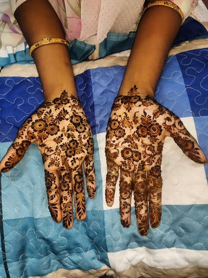 Hajira Mehendi Artist - Mehndi Artist Services Modern & Minimalist Designs photo 25