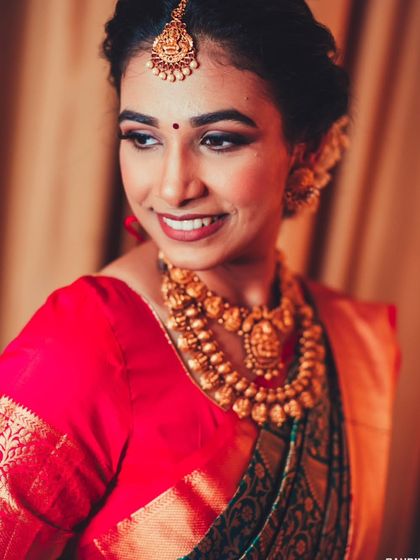 Bridal Elegance: Portraits & Preparations photo 25