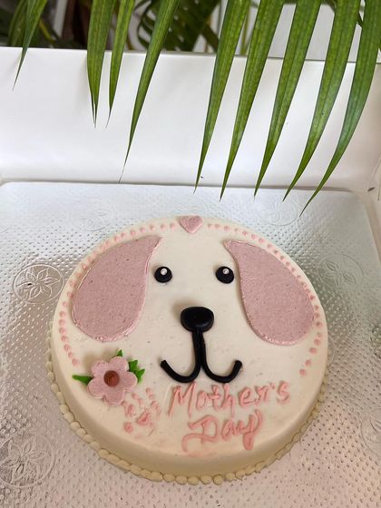 For the best dog mom ever! Our special Mother's Day cake is a sweet way for a pup to show their appreciation.