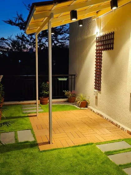 As dusk settles, the right lighting can completely change the feel of your balcony. We used warm, subtle lights here to create a cozy and inviting atmosphere for peaceful evenings.
