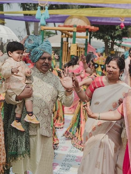 Chic & Playful Mehendi Setups photo 17