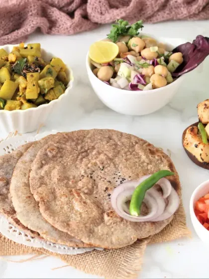 This entire meal is designed to be diabetic-friendly, using low glycemic ingredients like multigrain bhakri and fresh vegetables. We help clients manage their health without compromising on the taste of a good home-style meal.