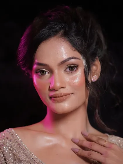 The skin looks absolutely dreamy here. This is the result of my one-day Glass Skin Masterclass, where I teach advanced techniques and international product knowledge.