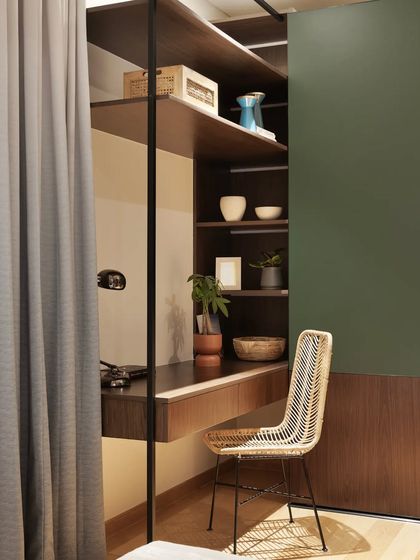 A duplicate of 233, showing the green and wood study nook.