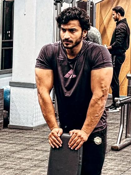 Day 91 of 100. The definition is getting sharper. This is the phase where every meal and every rep counts towards the final look.