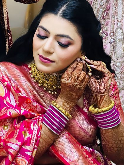 A close up of my Vrindavan bride, with subtle eye makeup and a beautiful silk saree. Radhe Radhe to all.