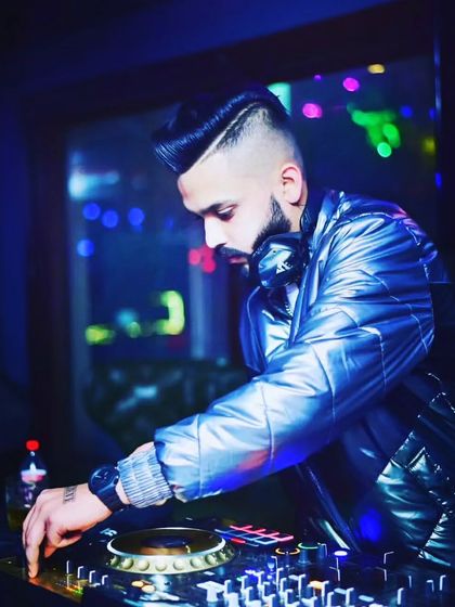 If you carry joy in your heart, you can heal any moment. A shot of me at the console, ready to spread some happiness through music.