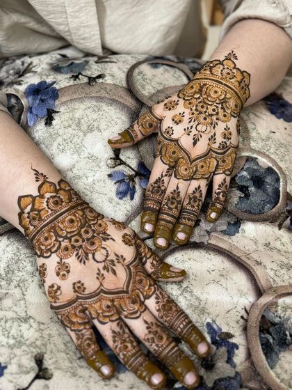 Another view of this lovely floral design.